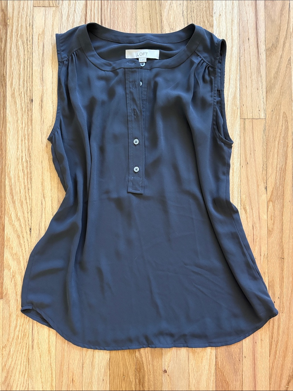 LOFT Sleeveless Blouse